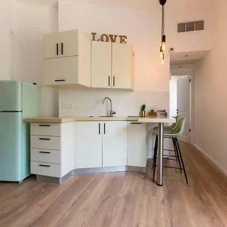 תל אביב 1B Patio Beach House Premium Location W/2 Balcony מראה חיצוני תמונה
